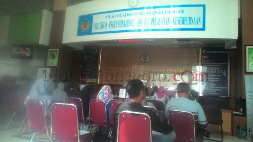 Meski Diundur, Batas Penyamapaian SPT Tetap Antre
